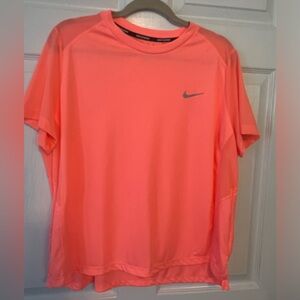 WOMENS NIKE ACTIVE WEAR SHIRT